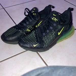 Nike 270